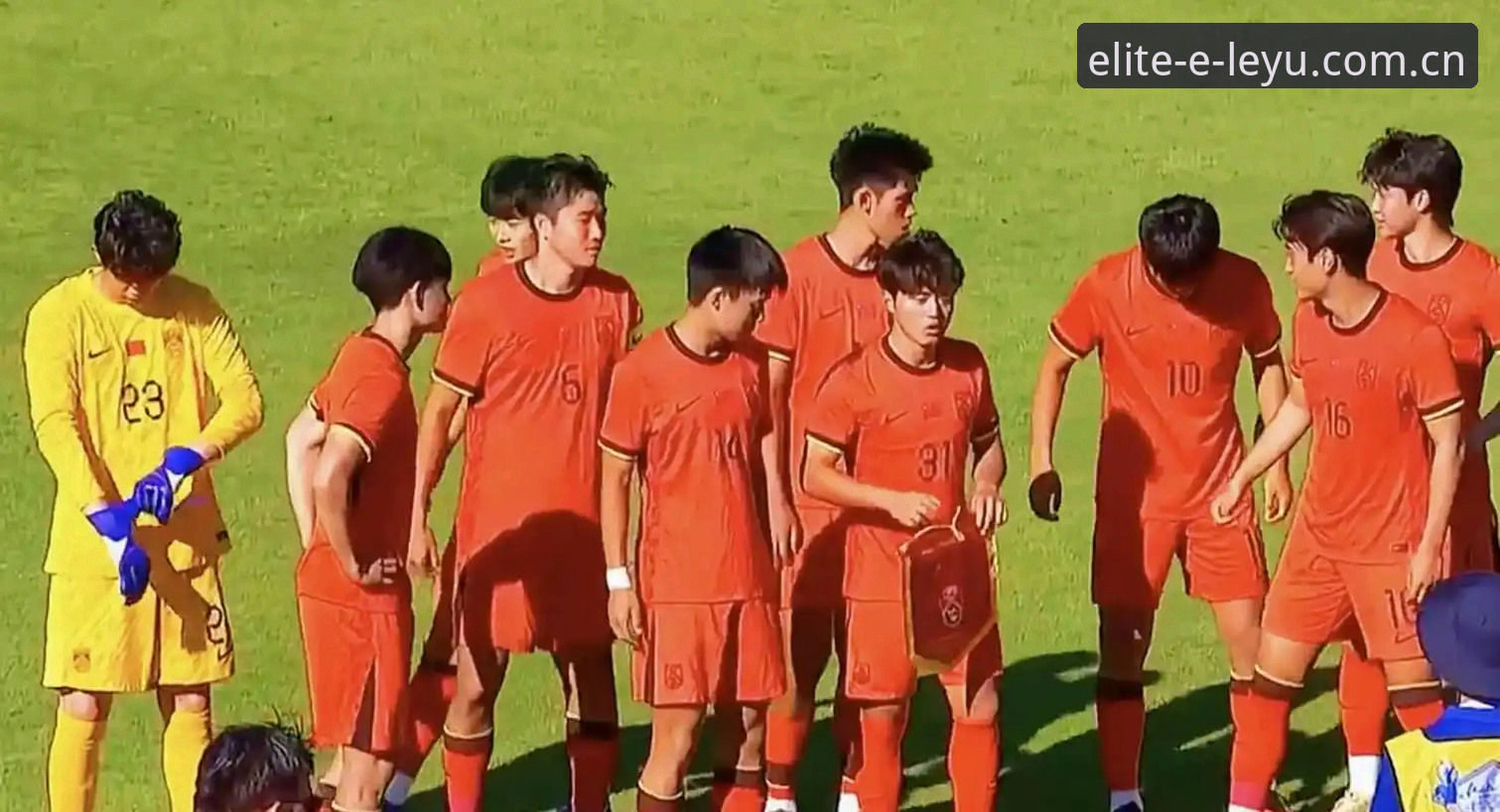 乐鱼旧版兼容登录失败推荐 0-3完败 vs 2胜1负的惊喜:U19国足在土伦杯的表现,像极了看乐鱼APP时的两种心情